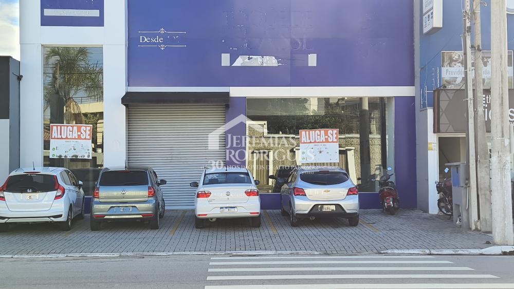 Alugar Comercial / Salão em Taubaté R$ 19.000,00 - Foto 1