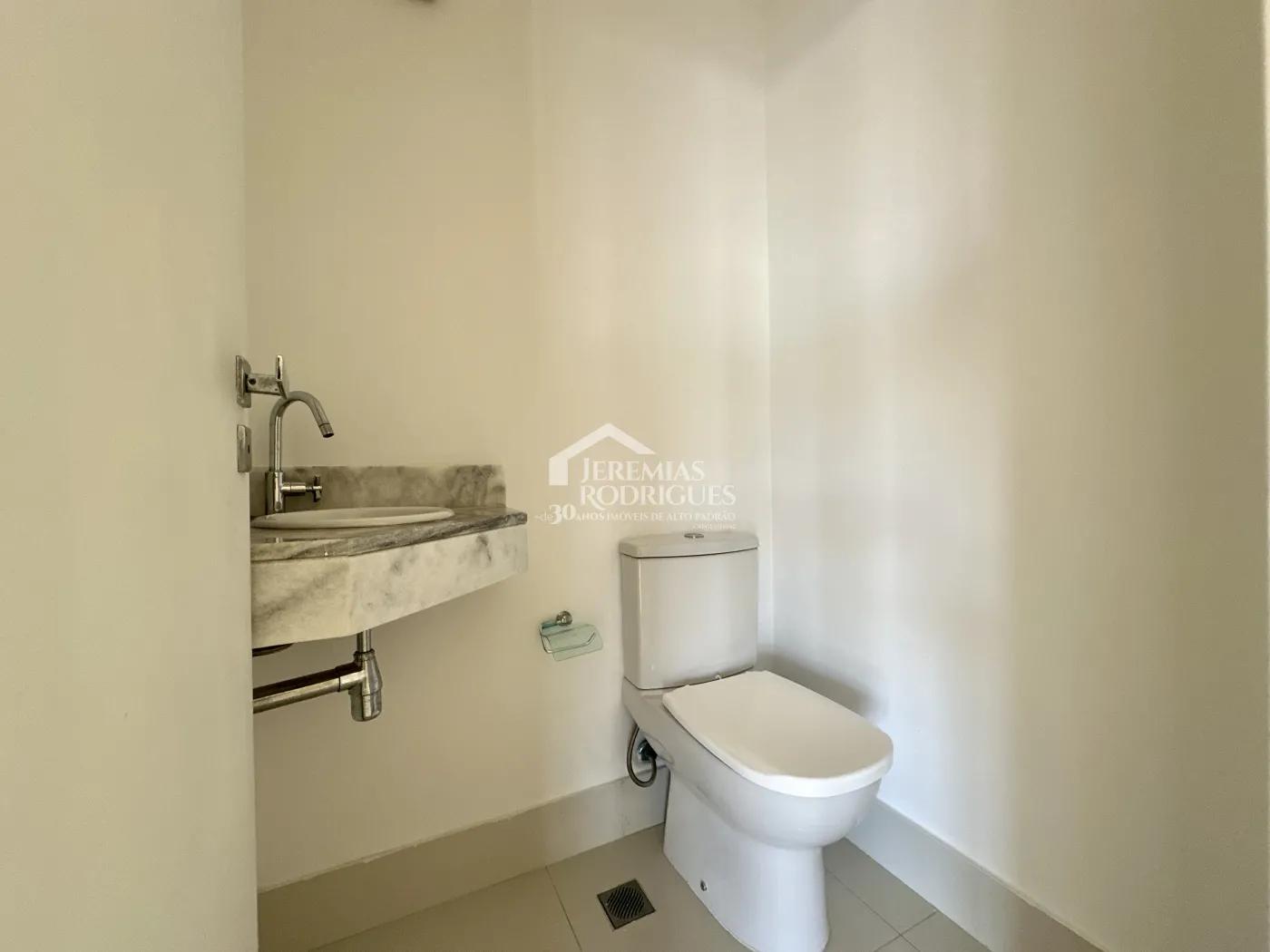Alugar Apartamento / Padrão em Taubaté R$ 4.490,00 - Foto 7