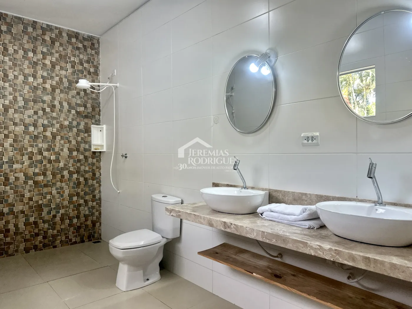 Alugar Casa / Condomínio em Taubaté R$ 5.789,00 - Foto 43