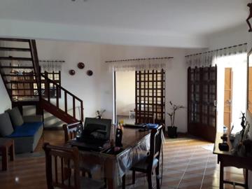 Alugar Casa / Padrão em Pindamonhangaba. apenas R$ 615.000,00
