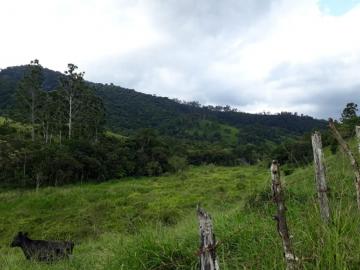 Alugar Terreno / Padrão em Pindamonhangaba. apenas R$ 360.000,00