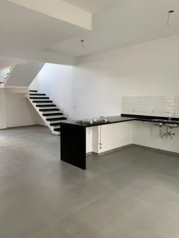 Alugar Casa / Padrão em Taubaté. apenas R$ 650.000,00