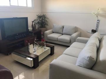 Alugar Apartamento / Padrão em Taubaté. apenas R$ 860.000,00