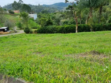 Terreno com 972 m² - Condomínio Parque Mantiqueira - Santo Antônio do Pinhal/SP.