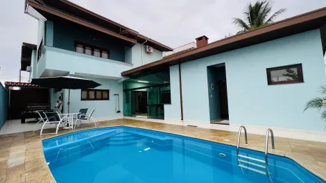 Alugar Casa / Condomínio em Taubaté. apenas R$ 1.300.000,00