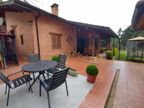 Casa com 4 dormitrios, 265 m -  Alto do Capivari - Campos do Jordo /SP