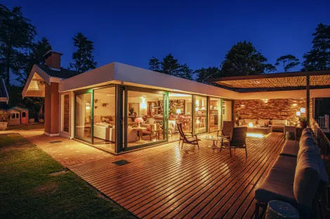 imagem 1 - Casa na montanha para venda com 8 suítes no bairro Jardim Belvedere em Campos do Jordão/SP imagem 1 - Casa na montanha para venda com 8 suítes no bairro Jardim Belvedere em Campos do Jordão/SP